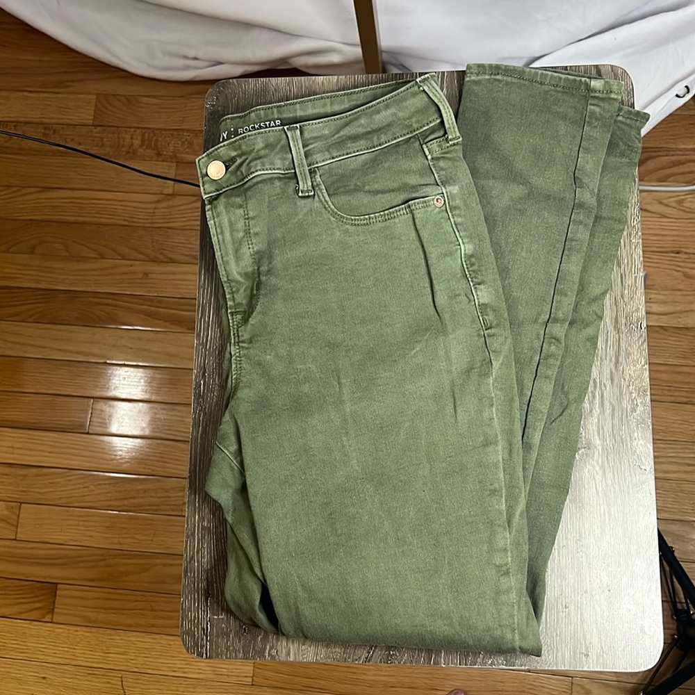 Old navy army green jeans. Mid-rise rockstar